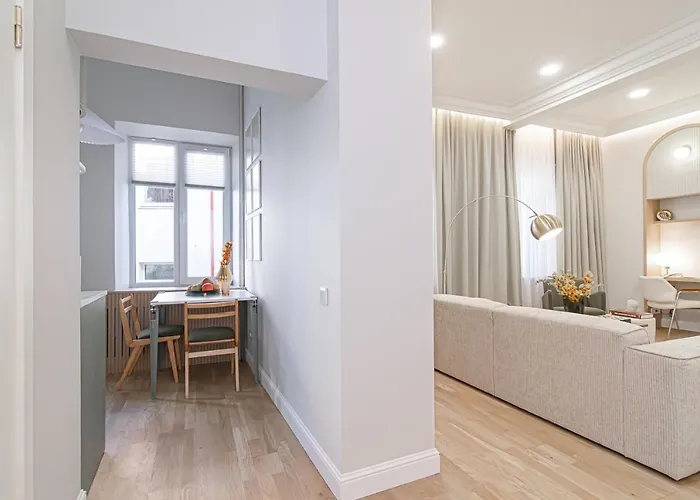 Апартаменты #stayhere - Authentic & Artsy In Heart Of Old Town