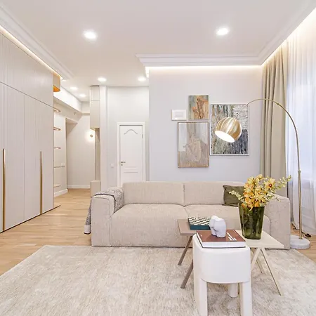 #stayhere - Authentic & Artsy In Heart Of Old Town Вільнюс