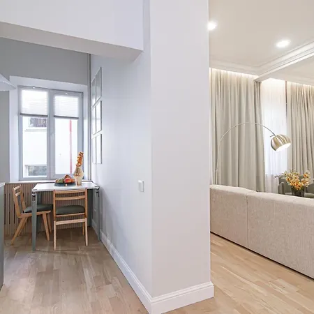 Апартаменти #stayhere - Authentic & Artsy In Heart Of Old Town