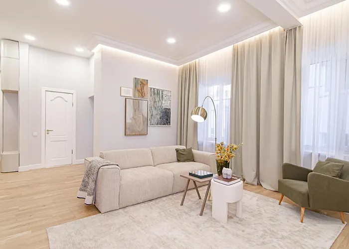 #stayhere - Authentic & Artsy In Heart Of Old Town